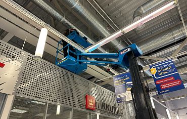 Малогабаритная, удобная люлька мачтового подъёмника Арлифт